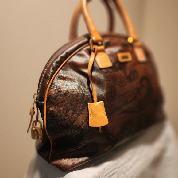 Gianfranco Ferre Handbag Satchel Lock & Key - Picture 5 of 15